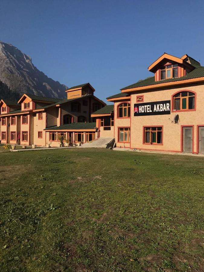 Hotel Akbar Sonāmarg Exteriör bild