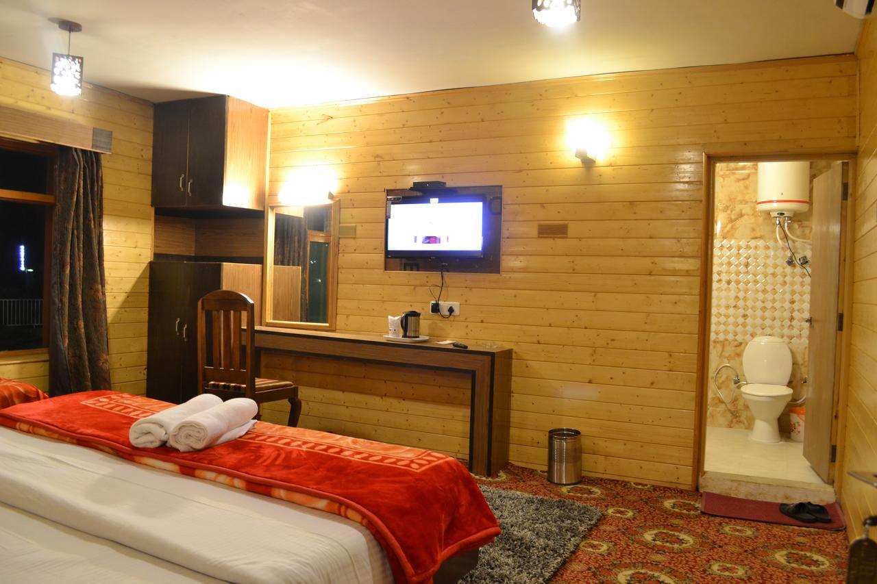 Hotel Akbar Sonāmarg Exteriör bild